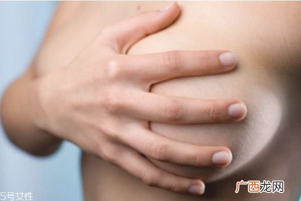 哺乳期乳房刺痛怎么回事 哺乳期乳房针扎的疼