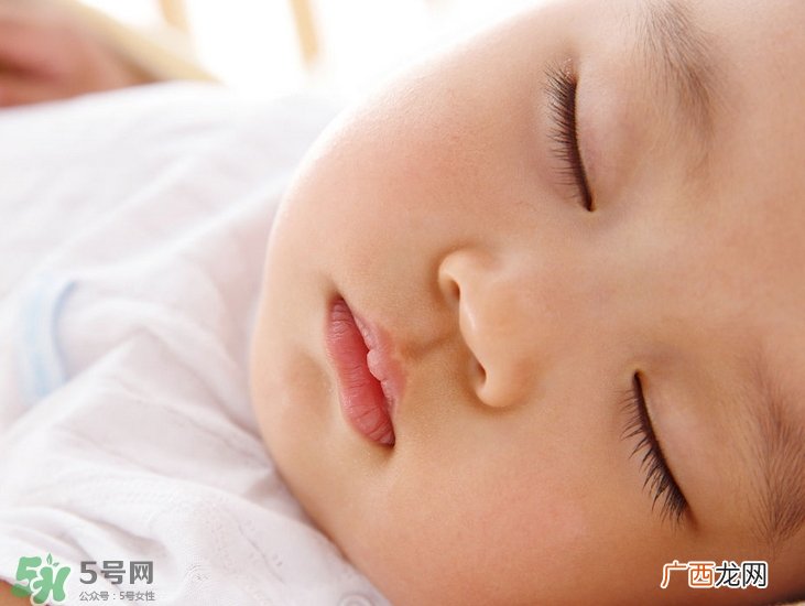 让宝宝睡出好“相貌”完美教程