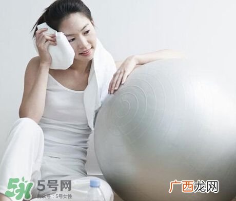 产后最狠瘦身攻略 这样做一定瘦！