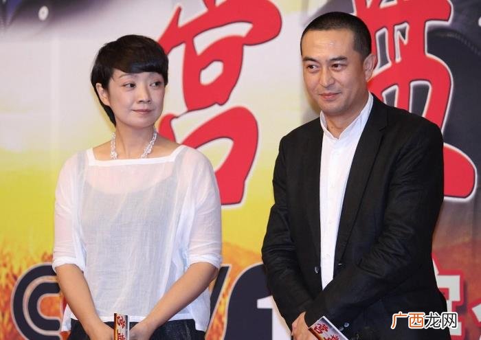 张嘉译的妻子看着就有气质 张嘉译的妻子是谁呀