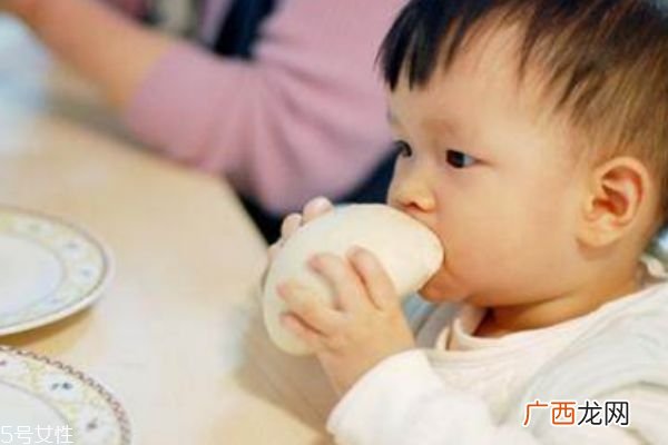 宝宝不吃饭什么原因 妈妈的状态很重要
