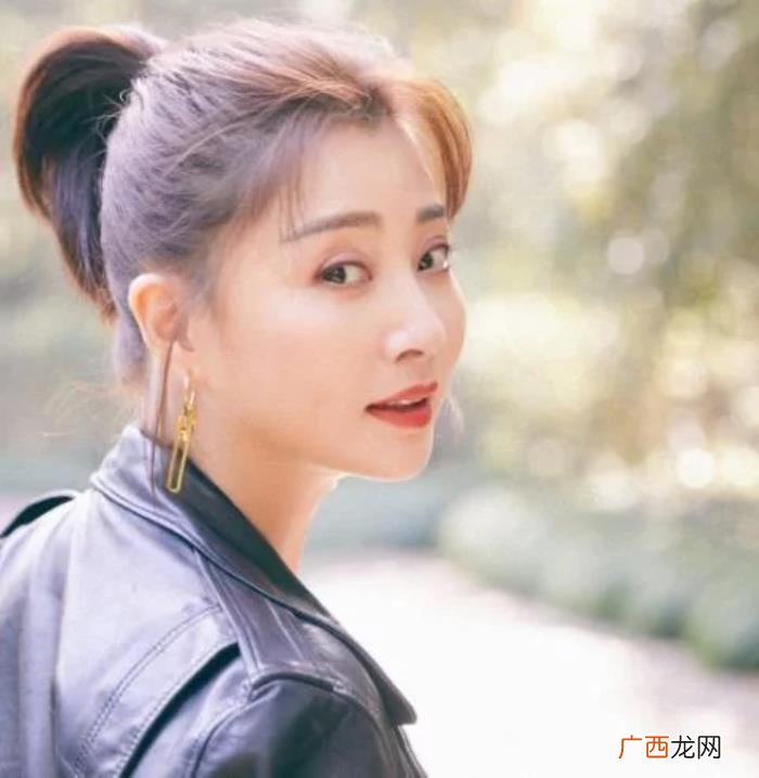 殷桃的嘴为什么一直是破的 殷桃的嘴