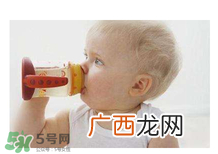 儿童不爱喝水的坏处 夏天宝宝不爱喝水怎么办？
