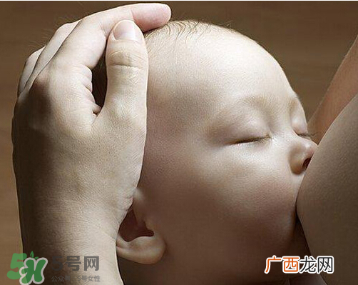 八月份可以断奶吗？8月份可以断奶吗？