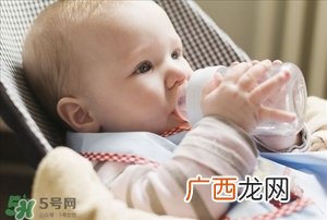 宝宝吐奶怎么办 宝宝吐奶厉害怎么办