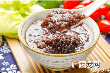 冬天引起宝宝咳嗽的原因 冬天宝宝咳嗽吃什么好得快