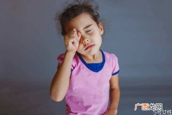 双胞胎的小名应该怎么取呢 宝宝取小名有什么注意的吗