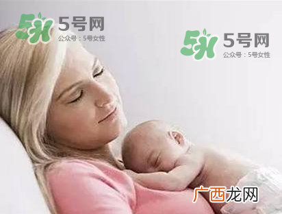 坐月子要穿内衣吗？坐月子不穿内衣胸会下垂吗？