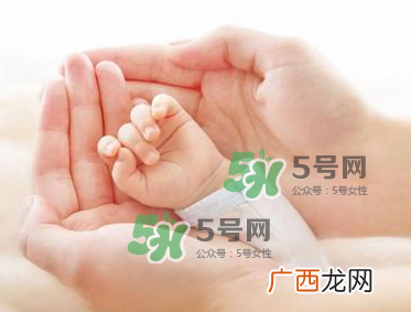 坐月子要穿内衣吗？坐月子不穿内衣胸会下垂吗？