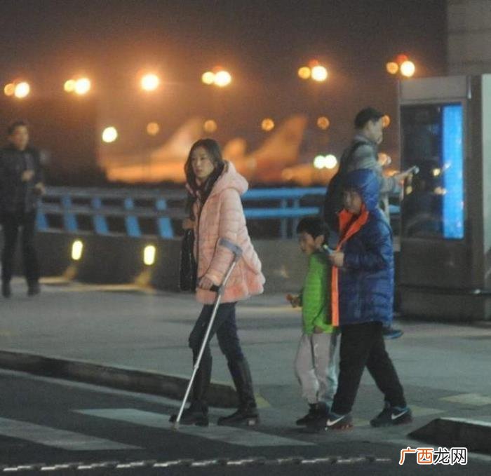 王志文老婆挺低调的 王志文老婆照片