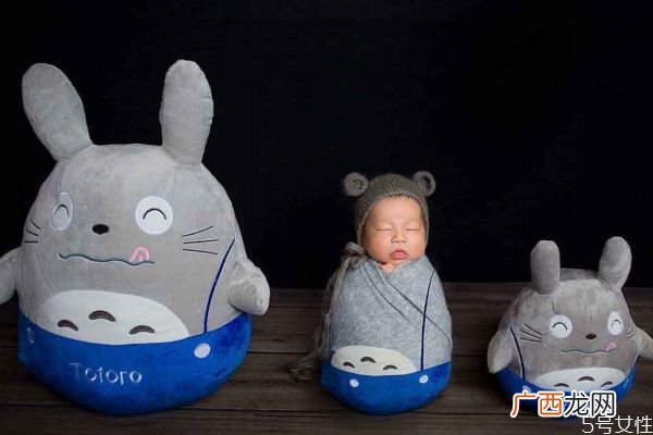 两个字的姓如何给孩子取名呢 4个字的名字这么取呢