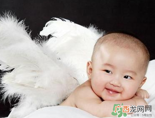 新生儿吃母乳拉稀是怎么回事？新生儿吃母乳拉稀怎么办？