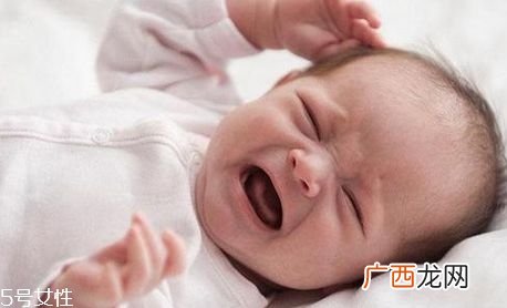 宝宝总是揪耳朵怎么回事?揪耳朵6大原因