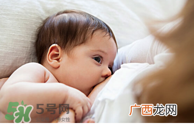 新生儿能用母乳洗脸吗？新生儿能用母乳擦脸吗？