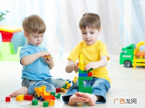 婴幼儿不能玩什么玩具 婴幼儿阶段危险玩具排行