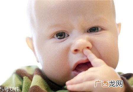 宝宝鼻子干燥是怎么回事 两种原因需注意