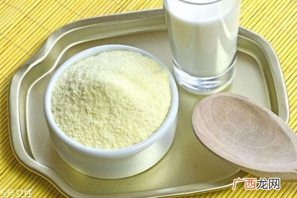 宝宝喝奶粉便秘怎么办 宝宝喝什么奶粉不便秘