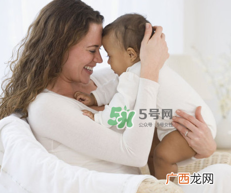 哺乳期上火对宝宝有什么影响？哺乳期上火会影响宝宝上火吗？