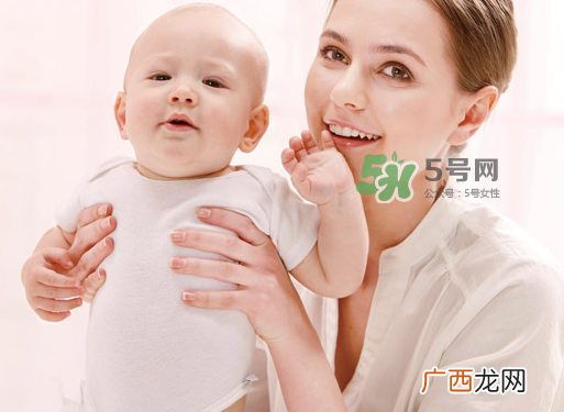 哺乳期上火对宝宝有什么影响？哺乳期上火会影响宝宝上火吗？