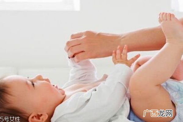 导致宝宝红屁股的原因 4个办法轻松应对