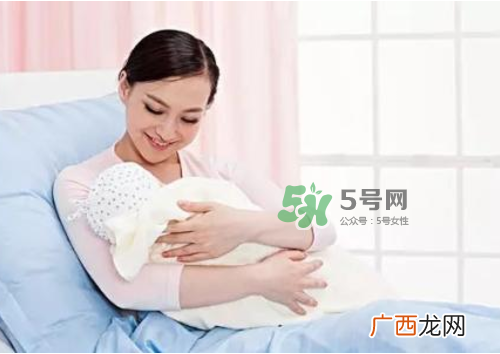 8月份坐月子穿什么衣服？八月份坐月子穿什么鞋？