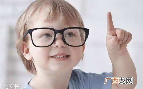 哪些因素会影响宝宝的视力？8大因素需注意