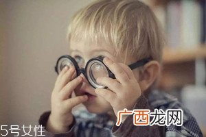 哪些因素会影响宝宝的视力？8大因素需注意