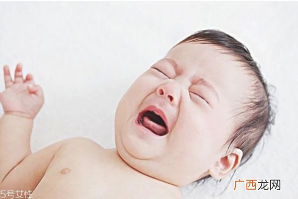 小孩误吞异物的急救方法 教你如何处理