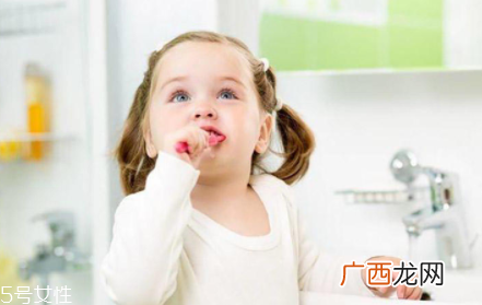 出牙期的宝宝该怎么护理 宝宝出牙如何预防龋齿