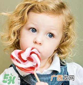 儿童吃甜食影响长高吗？儿童爱吃糖会影响身高吗？