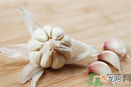 宝宝咳嗽喝大蒜水有用吗?小孩咳嗽能喝大蒜水吗?