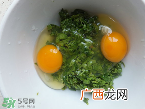 哺乳期可以吃香椿炒鸡蛋吗？哺乳期可以吃香椿炒鸡蛋吗？