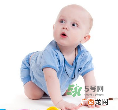 立秋后宝宝要穿什么衣服？立秋后宝宝要穿袜子吗？