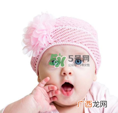 立秋后宝宝要穿什么衣服？立秋后宝宝要穿袜子吗？