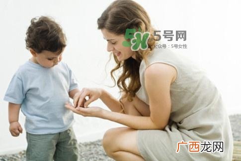 孩子大哭大闹时该怎么办 孩子渴望被关注的心理