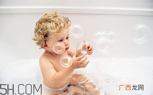 宝宝拉肚子可以洗澡吗？宝宝拉肚子怎么洗澡比较好？