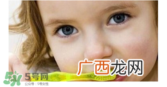 儿童换牙还没掉就长牙正常吗？儿童换牙先长牙是为什么？