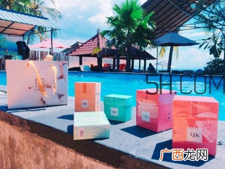 卫生巾放一年还能用吗 卫生巾可以放多久