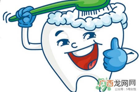 坐月子刷牙怎么办?坐月子可以用漱口水吗?