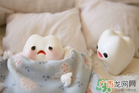 月子期间可以刷牙吗？坐月子如何正确刷牙？