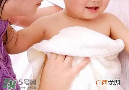 宝宝拉肚子发烧39度会烧坏脑子吗？宝宝拉肚子发烧39度怎么办？