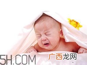 新生儿吐奶情况什么时候会没有？宝宝吐奶了怎么办？