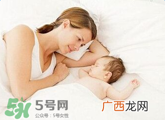 哺乳期可以染头发吗？哺乳期染发对孩子有危害吗？