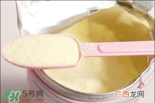 给宝宝怎么选奶粉 新生儿怎么选奶粉