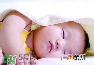 宝宝生长激素分泌的时间 宝宝的生长激素什么时候分泌？