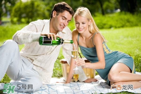 剖腹产后同房为什么会痛出血怎么办?