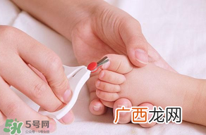 宝宝指甲多久剪一次？宝宝指甲多大可以剪？