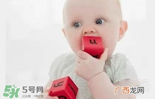 宝宝喜欢撞头是怎么回事？宝宝喜欢撞头怎么办？