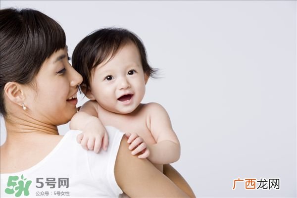 产后急性乳腺炎原因 产后急性乳腺炎的症状