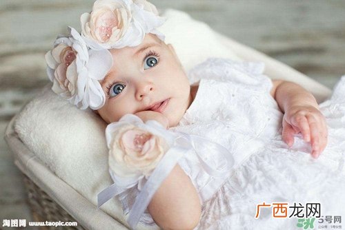 婴儿大脑发育吃什么好 怎么促进婴儿大脑发育